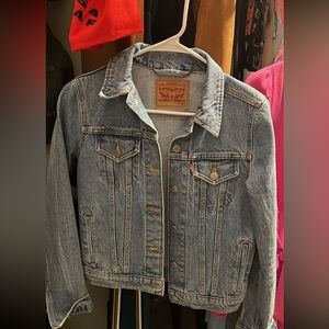 Levi’s Jean jacket worn once or twice! XS